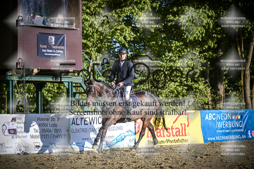 DOS_4380 | Entdecke hochwertige Reitturnierfotos von Foto Oger. Professionell, emotional und authentisch – jetzt Lieblingsmomente im Shop bestellen.Deutschlandweite Turnierfotografie. - Realisiert mit Pictrs.com
