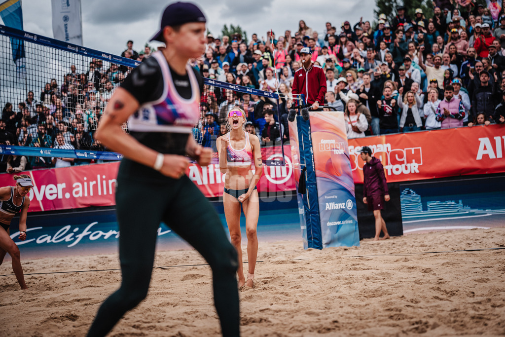 Beachvolleyball | Frauen | Allianz German Beach Tour 2025 | Tourstop Berlin | 24.08.2025 | v.l. Melanie Gernert und Nele Barber jubeln