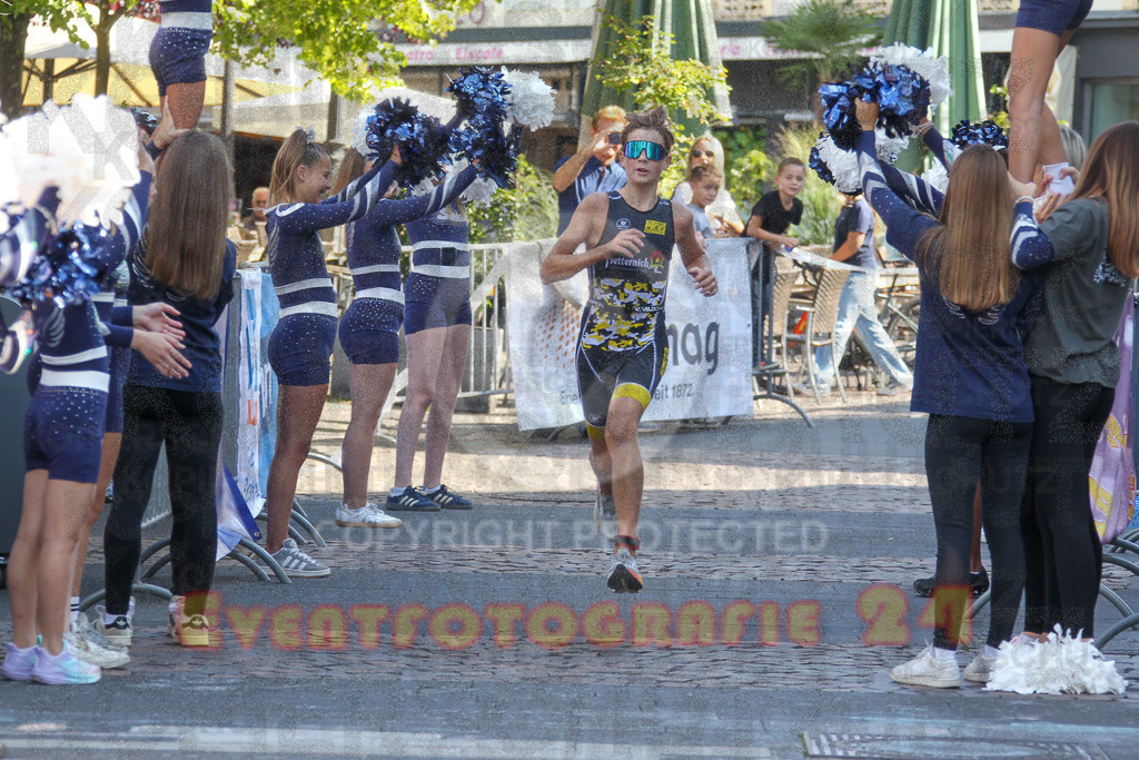 250824_1137_EV4_8981 | Sportfotografie im Rhein-Sieg Kreis, Köln, Bonn, NRW, Rheinland Pfalz, Hessen, etc. Unser Tätigkeitsfeld umfasst den Laufsport vom Volkslauf über den Marathon, Duathlon, Triathon bis zum Ultralauf wie Kölnpfad Ultra oder Schindertrail.