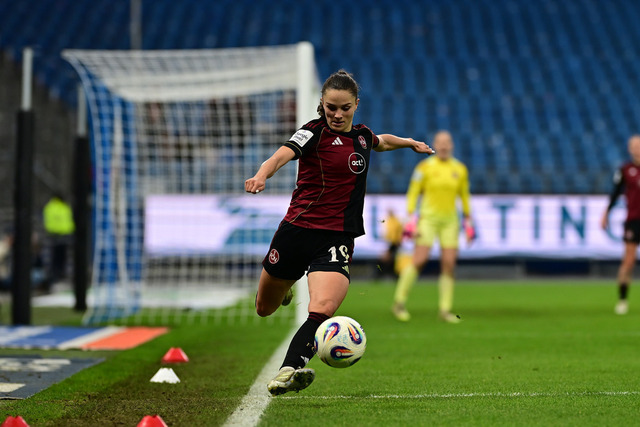 Fußball I Frauen I Saison 2025-2026 I Bundesliga I 10. Spieltag I Hamburger SV - 1. FC Nürnberg I 47276 | Einzelfoto, Freisteller, Einzelbild, Cut-out, isoliertes Motiv, Sportaufnahme, Nahaufnahme, freigestellt, freigestellte Aufnahme, Aufnahme, Einzeln: Sanja Homann (19, 1. FC Nürnberg) - Realisiert mit Pictrs.com