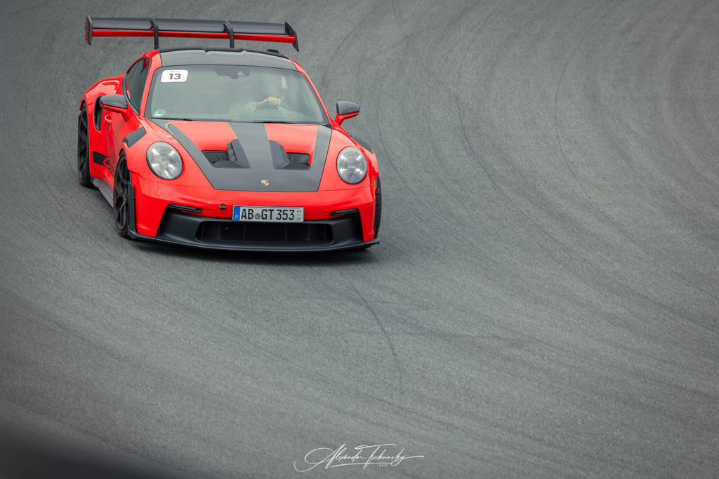 R6PZ0386 _Alexander Tschuncky | Entdecken Sie die faszinierende Welt von Alexander Tschuncky Arts: Kreative Fotografie, atemberaubende Automobilkunst und hochwertiger Bilderdruck. Lassen Sie sich inspirieren! - Realisiert mit Pictrs.com