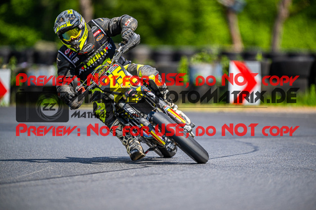 MaZZes_FotoMatrix_220529_9141 | Fotograf Mathias Schmid
Sportfotograf,
Eventfotograf,
Hochzeitsfotograf,
Portraitfotograf