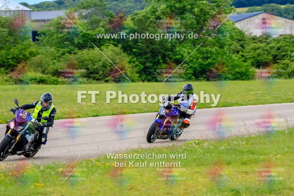MotoTeam-3123 | Hier findet Ihr Bilder von Touristenfahrten auf der Nürburgring Nordschleife oder von anderen Veranstaltungen die ich besucht habe. Viel Spass beim Durch Schauen 