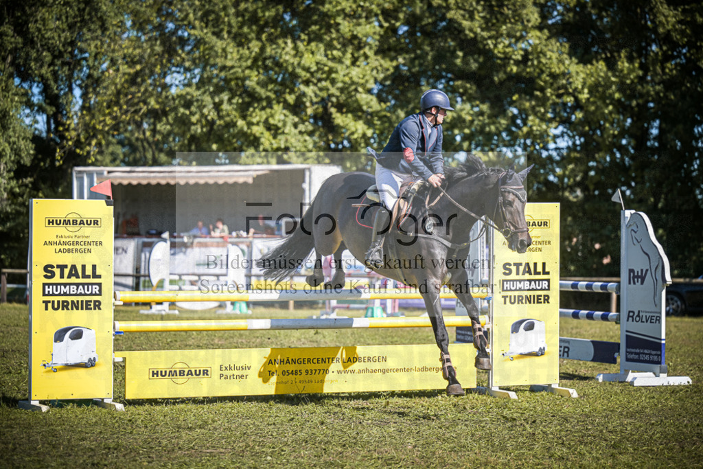 DOS_0072 | Entdecke hochwertige Reitturnierfotos von Foto Oger. Professionell, emotional und authentisch – jetzt Lieblingsmomente im Shop bestellen.Deutschlandweite Turnierfotografie. - Realisiert mit Pictrs.com