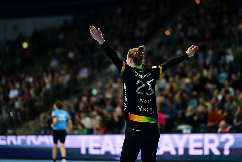 Handball I Frauen I Saison 2024-2025 I 1. HBF I 11. Spieltag I VfL Oldenburg - Borussia Dortmund | Der Sportfotograf. - Realisiert mit Pictrs.com