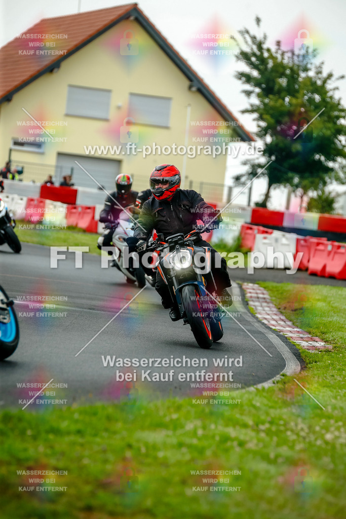 VBK-3742 | Hier findet Ihr Bilder von Touristenfahrten auf der Nürburgring Nordschleife oder von anderen Veranstaltungen die ich besucht habe. Viel Spass beim Durch Schauen 