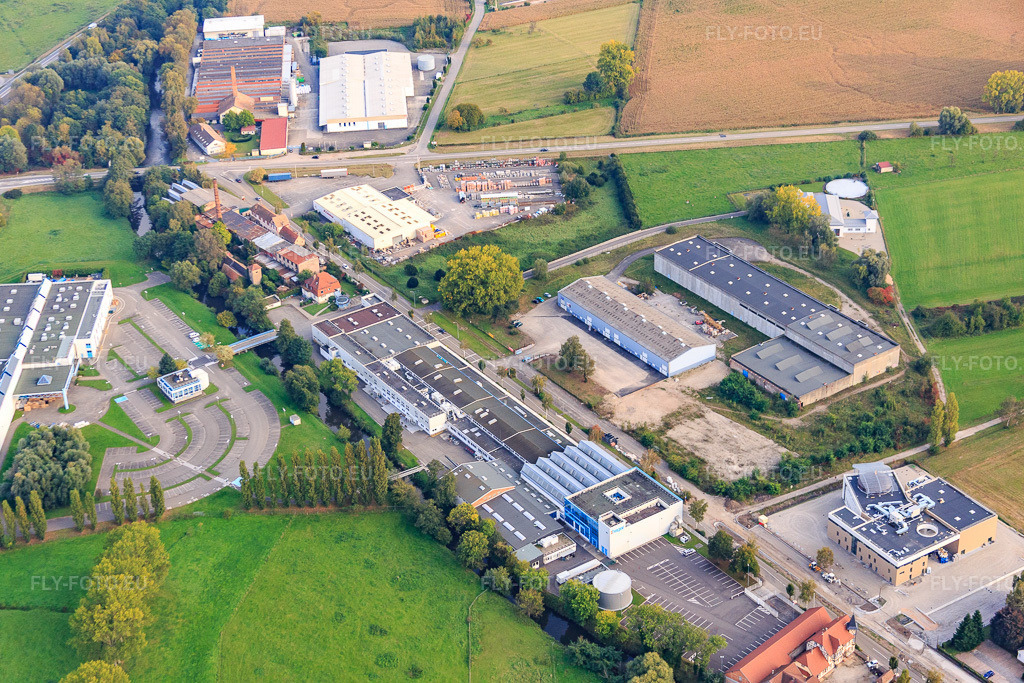 Vue aérienne: Sasco Industrie, Garage Bascle et Association Culturelle Franco-Turque de Bischwiller à Bischwiller dans le département Bas Rhin, France.Photo: IMG_074308.jpg prise le 04/10/2014 par Werner Riehm/FLY-FOTO.euRésolution de l'original: 5326 x 3551 px