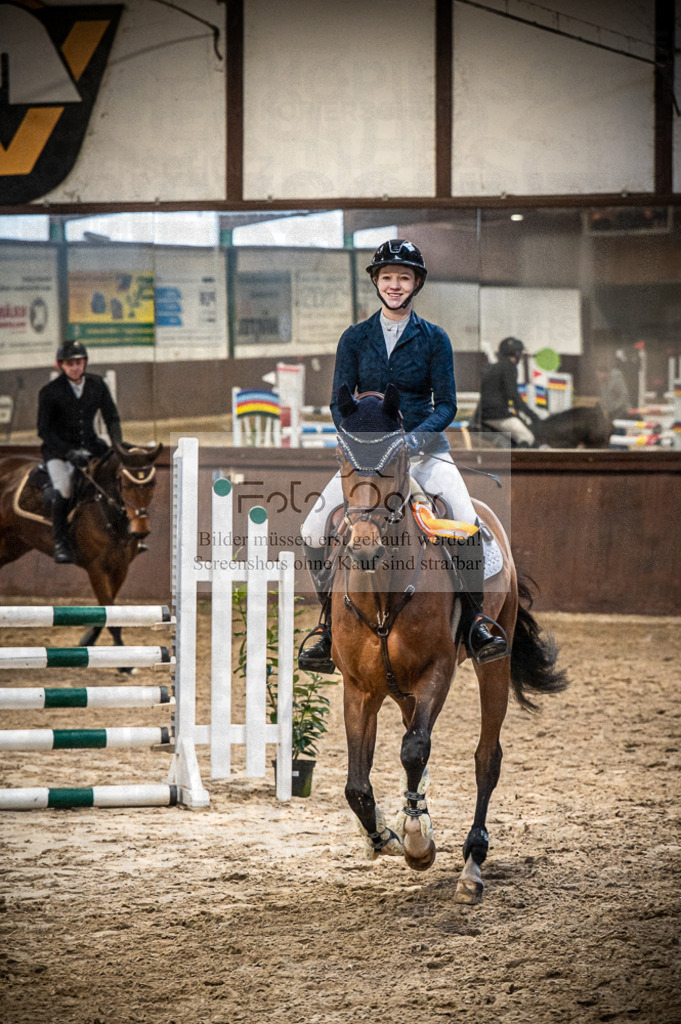 Hallenreittunier Voxtrup 2023 | Entdecke hochwertige Reitturnierfotos von Foto Oger. Professionell, emotional und authentisch – jetzt Lieblingsmomente im Shop bestellen.Deutschlandweite Turnierfotografie. - Realisiert mit Pictrs.com