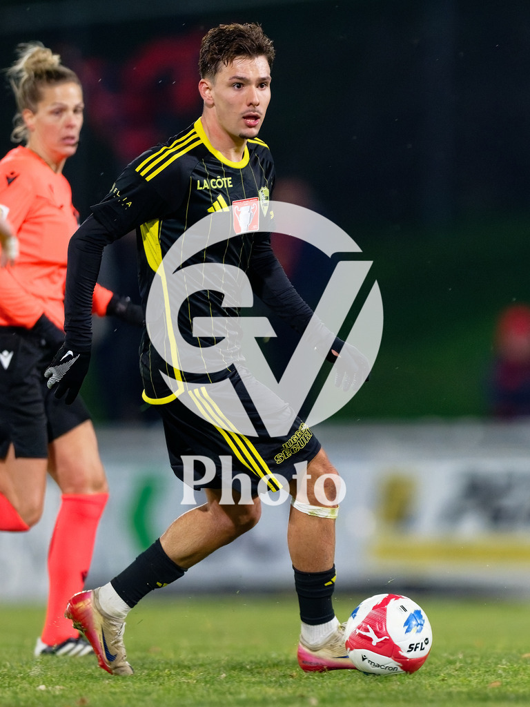 Coupe Suisse - 1/8 de finale - FC Stade Nyonnais v Neuchatel Xamax |  during the Coupe Suisse - 1/8 de finale match between FC Stade Nyonnais and Neuchatel Xamax at Centre sportif de Colovray in Nyon, Switzerland