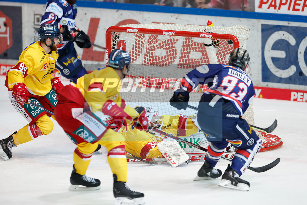 Iserlohn Roosters - Duesseldorfer EG | 
DEL: Iserlohn Roosters - Duesseldorfer EG - Realisiert mit Pictrs.com