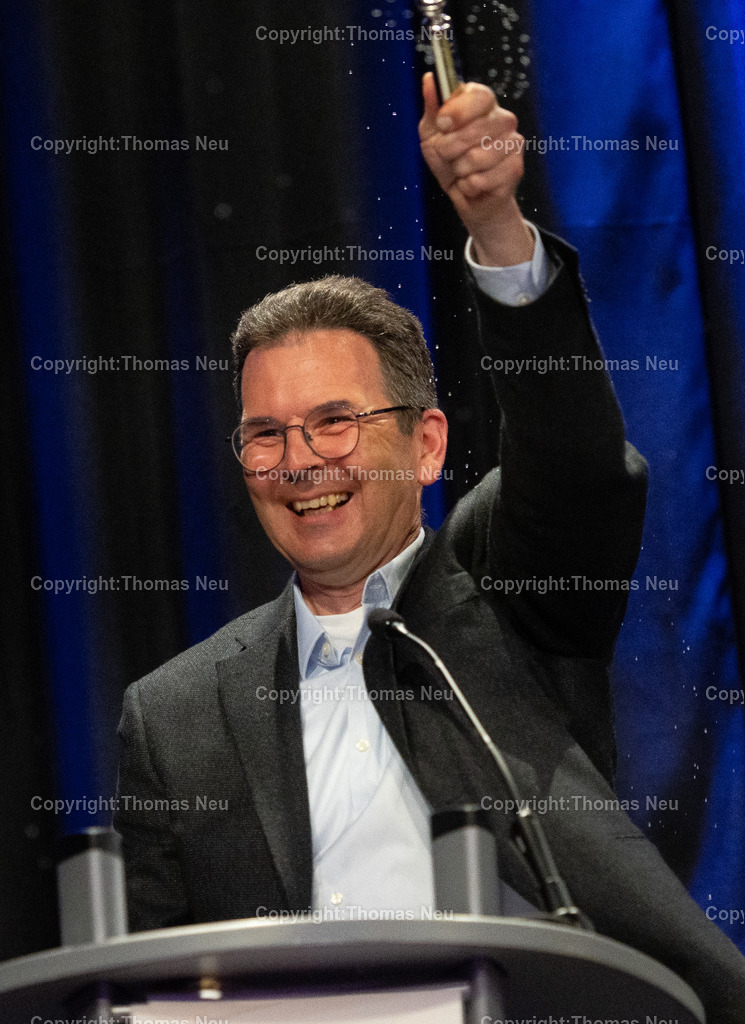 DSC_3895 | bbe, Bensheim, Einweihung Bürgerhaus Bensheim, Segnung des Gebäudes durch Pfarrrer Dr. Christian Stamm, ,, Bild: Thomas Neu