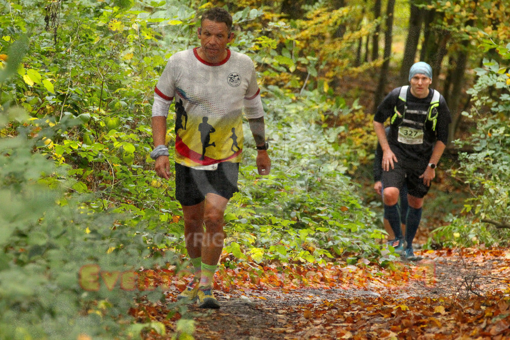251026_1320_EV4_6804 | Sportfotografie im Rhein-Sieg Kreis, Köln, Bonn, NRW, Rheinland Pfalz, Hessen, etc. Unser Tätigkeitsfeld umfasst den Laufsport vom Volkslauf über den Marathon, Duathlon, Triathon bis zum Ultralauf wie Kölnpfad Ultra oder Schindertrail.