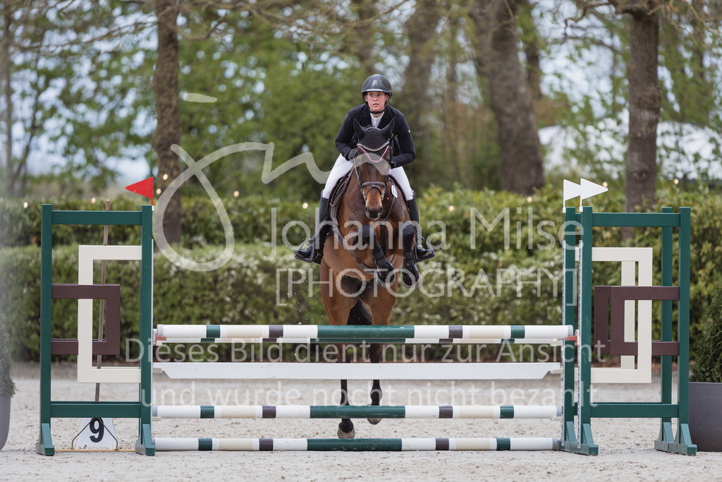 230425_Lemwerder_SprPf-A1St-166 | Deine schönsten Turniermomente als professionelle Fotos! Entdecke hochwertige Pferdesport-Fotografie im Online-Shop. Jetzt Fotos finden & bestellen!