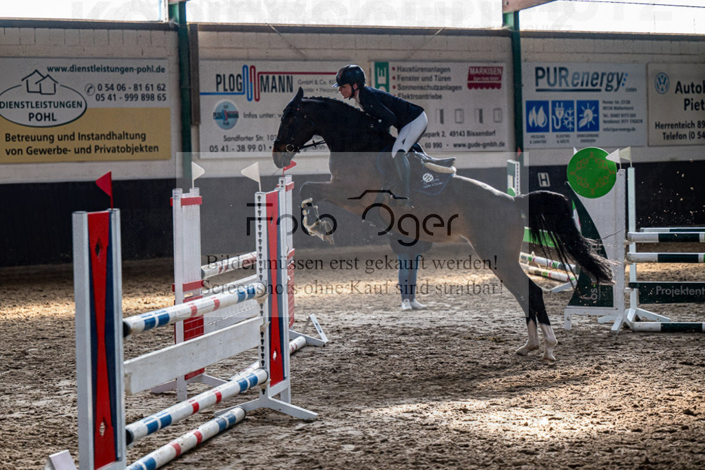 20240308-DOS_3274 | Entdecke hochwertige Reitturnierfotos von Foto Oger. Professionell, emotional und authentisch – jetzt Lieblingsmomente im Shop bestellen.Deutschlandweite Turnierfotografie. - Realisiert mit Pictrs.com