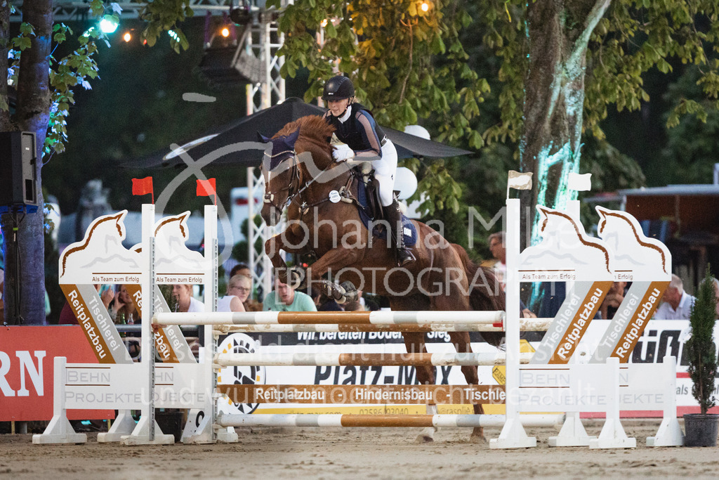 220825_Delbrueck_A1-Mannschaft-372 | Deine schönsten Turniermomente als professionelle Fotos! Entdecke hochwertige Pferdesport-Fotografie im Online-Shop. Jetzt Fotos finden & bestellen!