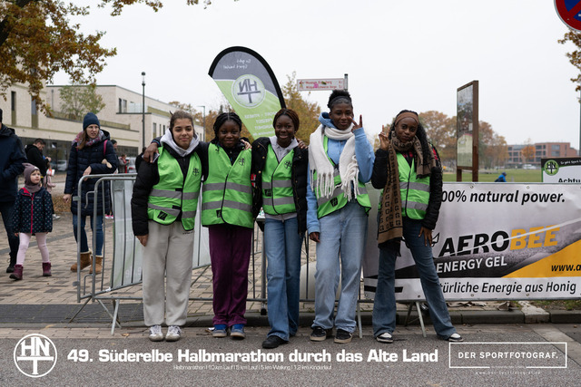 Süderelbe Halbmarathon 2025 I 09.11.2025 I Fotograf_DerSportfotograf.I 00062 | Der Sportfotograf. - Realisiert mit Pictrs.com