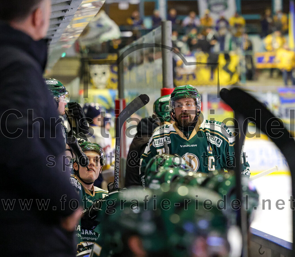 2026-01-09_127_TSV_Erding_gegen_Stuttgart_Rebels | Erding, Deutschland, 09.01.2026:Eishockey, Oberliga Süd 2025 / 2026, 35. Spieltag, TSV Erding gegen Stuttgart Rebels, Endergebnis: Philipp Michl (Erding Gladiators, #77)Foto: Christian Riedel / fotografie-riedel.net