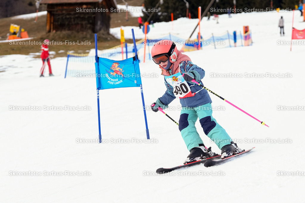 SRF_02.01.2026_0907 | Skirennfotos,Serfaus,Fiss,Ladis,Kinderskirennen,Winter,Tirol,Oberland,skirace,SFL,feelfree,weil wir's genießen,ski,Ski,skifahren,Sonnenplateau, - Realisiert mit Pictrs.com