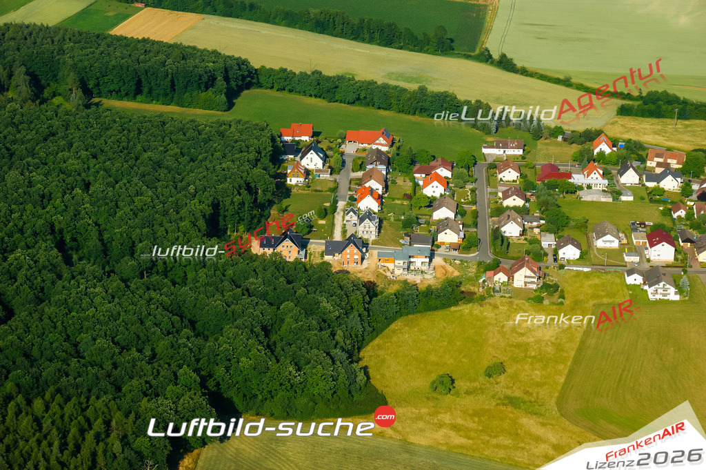 Die Luftaufnahme Gunzendorf - Buttenheim wurde vom UL-Flugzeug (keine Drohne) aus fotografiert.Hohe Druck- Auflösung-die Geschenkidee!