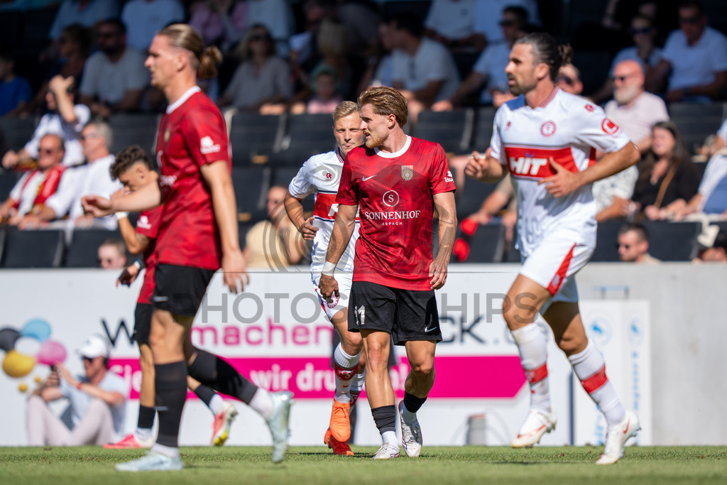SG Sonnenhof Großaspach vs. Fortuna Köln, Fussball, 3. Liga, 1. Spieltag, 08.08.2026 | Tim Rossmann (SG Sonnenhof Großaspach, #11),SG Sonnenhof Großaspach vs. Fortuna Köln, Fussball, 3. Liga, 1. Spieltag, 08.08.2026,DFB regulations prohibit any use of photographs as image sequences and/or quasi-video