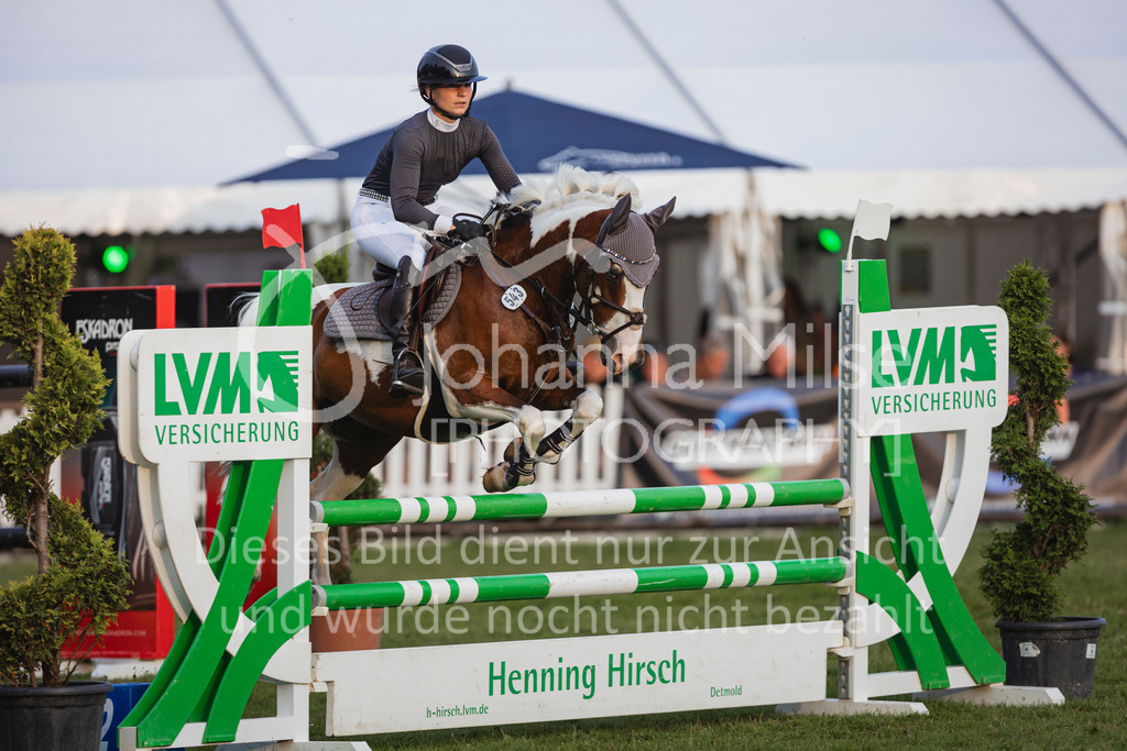 240719_LC_Mannschaft-757 | Deine schönsten Turniermomente als professionelle Fotos! Entdecke hochwertige Pferdesport-Fotografie im Online-Shop. Jetzt Fotos finden & bestellen!