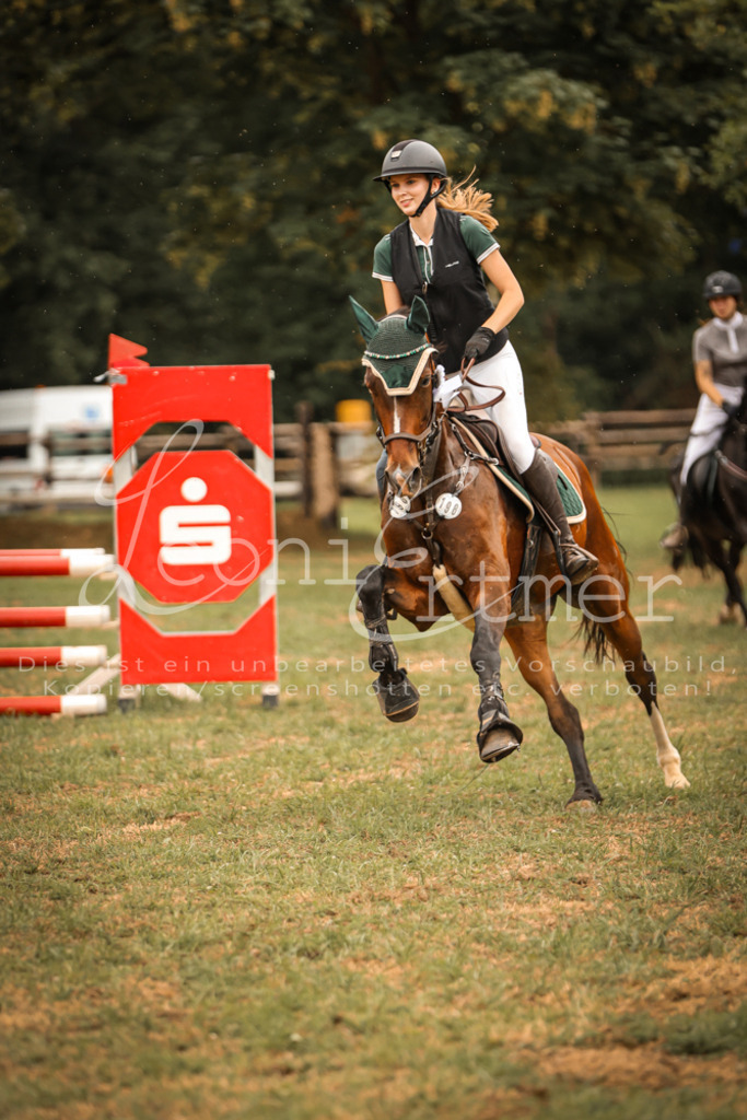 17.SaStA00230 | Leoni Ertmer Photography - Realisiert mit Pictrs.com