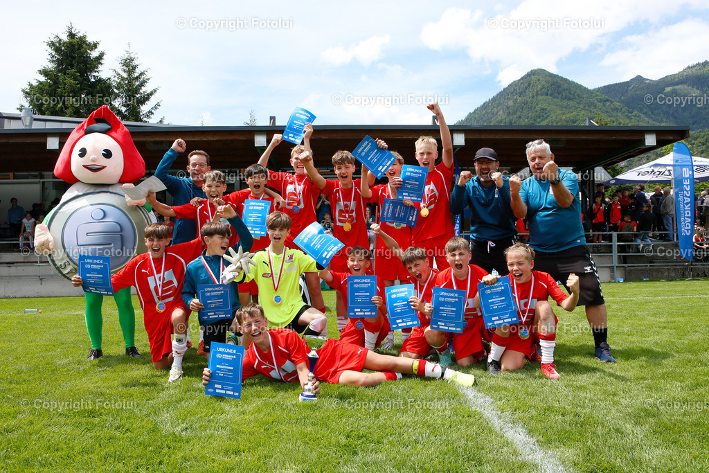 A_LUI_29052024_01 | SPARKASSE SCHUELERLIGA LANDESFINALE 2024 29.05.2024 IM BILD :  DIE SIEGREICHE MANNSCHAFT  SMS RIED FOTO:FOTOLUI/SPARKASSE 