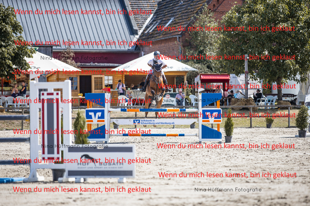 BK1A6472 | Turnierbilder Turnierfotos Nina Hüffmann Turnierfotografie Pferdefotografie Tierzeichnung Haustierzeichnung Pferdezeichnung Hundezeichnung Videograf  - Realisiert mit Pictrs.com