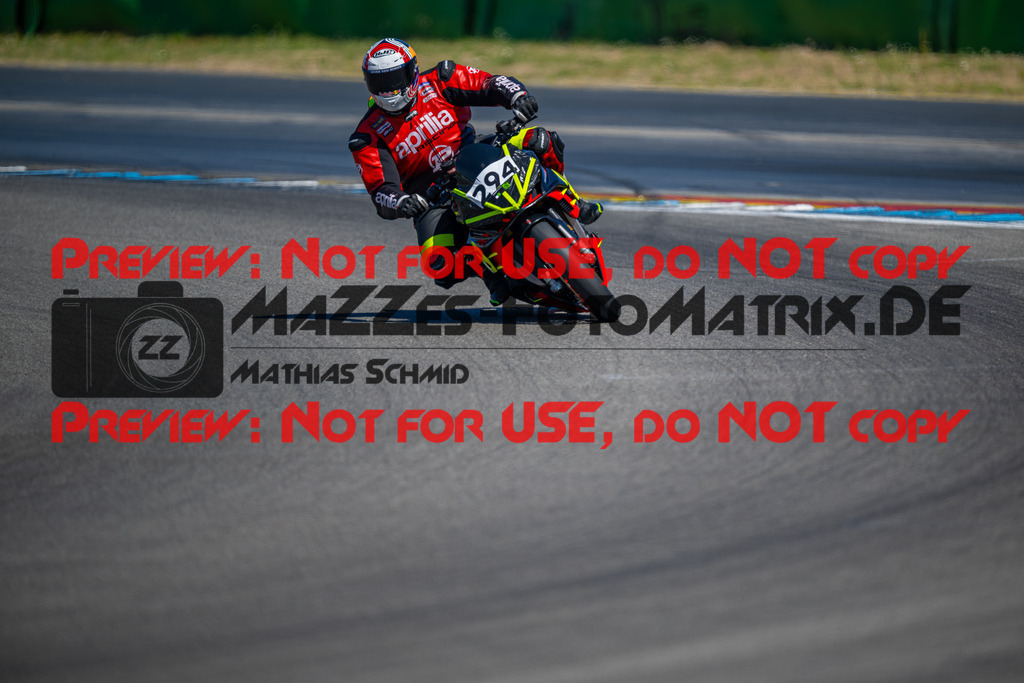 MaZZes-Fotomatrix-20260523-122932 | GRUEN
