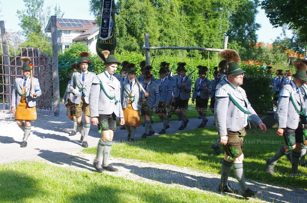 IMGP2810 | fotografiert von Axel PollmannLeonhardi Wallfahrt Benediktbeuern und Murnau, Fronleichnam, Fasching, Landschaft im Loisachtal und Benediktbeuern  - Realisiert mit Pictrs.com