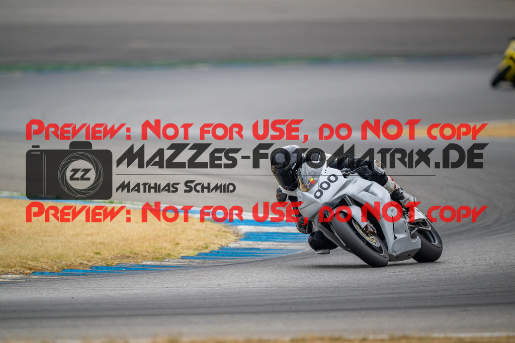 MaZZes-Fotomatrix-20260809-578522 | R1