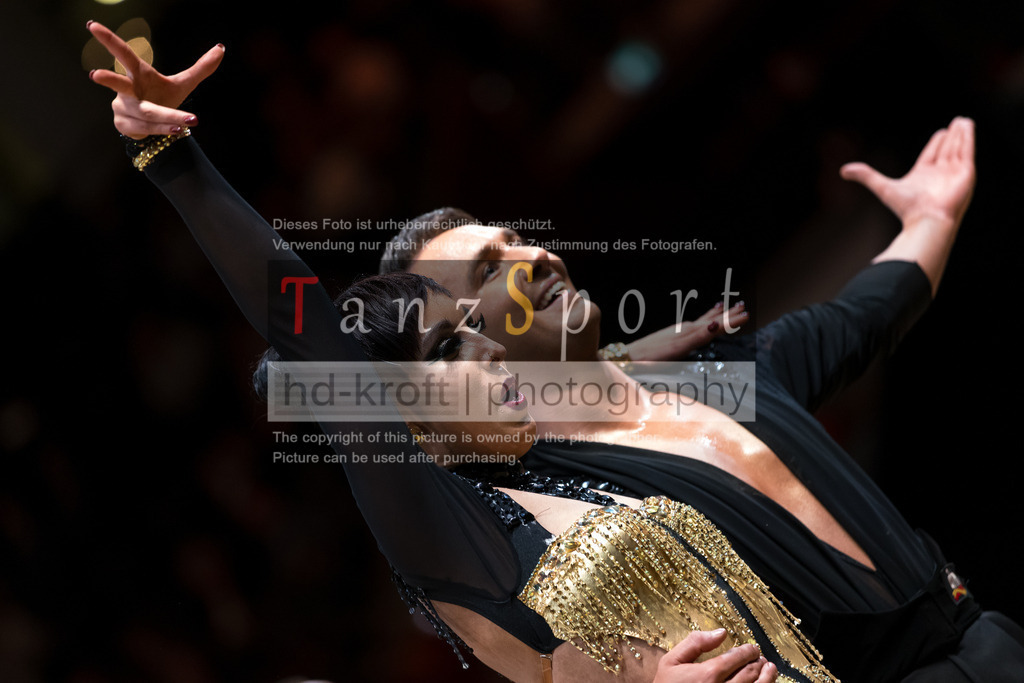 20241109_DM-Formationen_5941 | Tanzsportbilder, Standardtanz, Lateintanz, WDSF, DTV, LTVB, dancecomp, goc, hessen tanzt, blaues band der spree, walzer, tango, wiener walzer, slowfox, quickstepp, samba, rumba, cha-cha-cha, paso doble. jive, hd-kroft photography, turniertanzsport