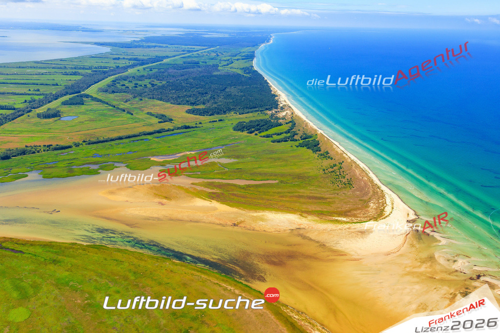 Die Luftaufnahme der Stadt Zingst wurde vom UL-Flugzeug heraus erstellt ( keine Drohne )- hohe Auflösung für beste Qualität