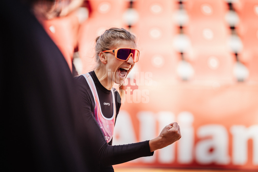 Beachvolleyball | Frauen | Allianz German Beach Tour 2025 | Tourstop Düsseldorf | 16.05.2025 | Nele Barber jubelt