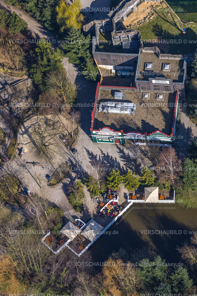 Gelsenkirchen240300669 | Luftbild, ZOOM Erlebniswelt, Zoo und Tierpark, Erlebniswelt Alaska, Pause im stilechten Restaurant The Alaska Diner, Gastronomie innen oder im Freien, Bismarck, Gelsenkirchen, Ruhrgebiet, Nordrhein-Westfalen, Deutschland