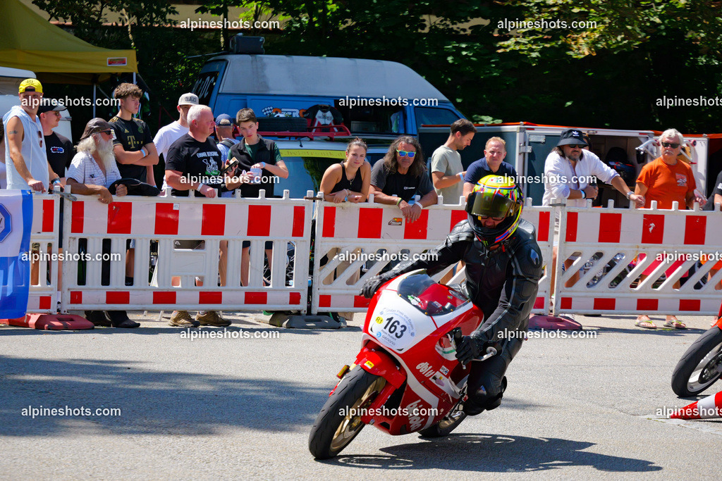 P1036899-2 | Erleben Sie atemberaubende, hochqualitative Fotos Ihrer Fahrt entlang der malerischen Alpenstraßen. Besuchen Sie alpineshots.com, um professionelle Aufnahmen Ihrer unvergesslichen Reise zu finden und zu kaufen - Realisiert mit Pictrs.com