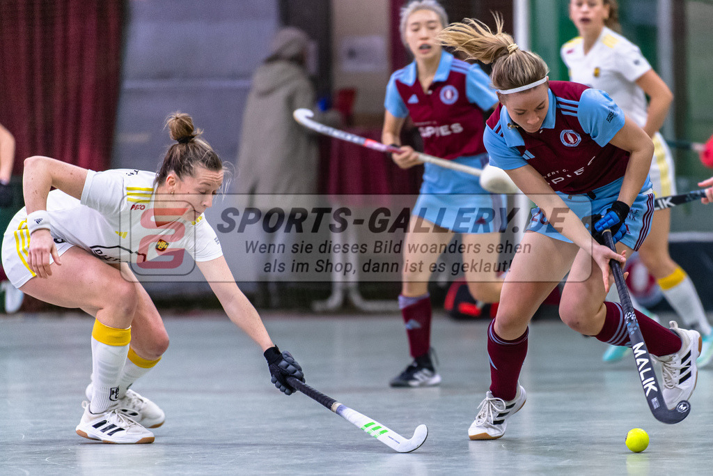 SM_20240114-D5A_1225 | 1.Bundesliga Hallenhockey  (W) UHC - HTHC / 2:5 (1:2)