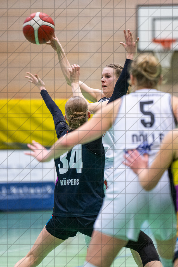 2. DBBL Nord 25/26 | Spieltag 19 | BBC Osnabrück vs. ChemCats Chemnitz | 15.02.26: 2. DBBL Nord 25/26 | Spieltag 19 | BBC Osnabrück vs. ChemCats Chemnitz / Osnabrück / Deutschland  //   CREDIT:www.bullenfotos.de, Martin König, Hörner Weg 40, D-49078 Osnabrück, +4917663732967 // Nutzung und Weitergabe nur zu den vereinbarten Zwecken. Presseanfragen an Ersteller. Alle Rechte beim Ersteller. Honorierung nach MFM. - Realisiert mit Pictrs.com
