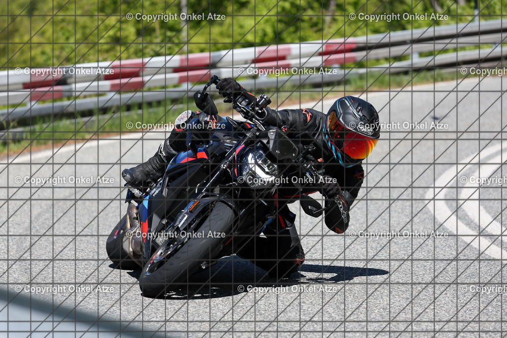 IMG_9716 | Fotograf am Kyffhäuser. Onkel Atze. Kyffhäuser Rennstrecke. Café36. Motorsportfotografie. - Realisiert mit Pictrs.com