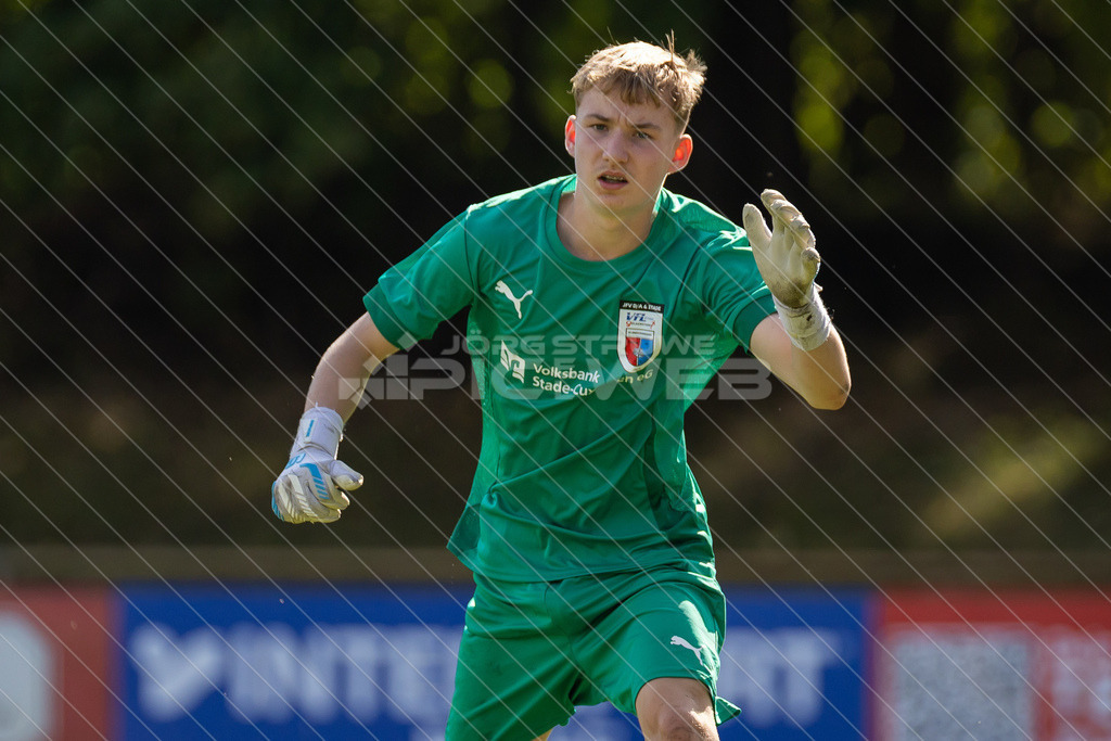 20250920_Picselweb-Fotografie_1R3_0782 | JFV D/A &amp; Stade - VfB Oldenburg0:1 VfB no70:2 VfB no70:3 VfB JFV Eigentor0:4 VfB no70:5 VfB no71:5 JFV no3 Jaric Jimenez-Voss2:5 JFV no9 Janko Sylvester3:5 JFV no16 Damian Elias Mihro Burekovic - Realisiert mit Pictrs.com