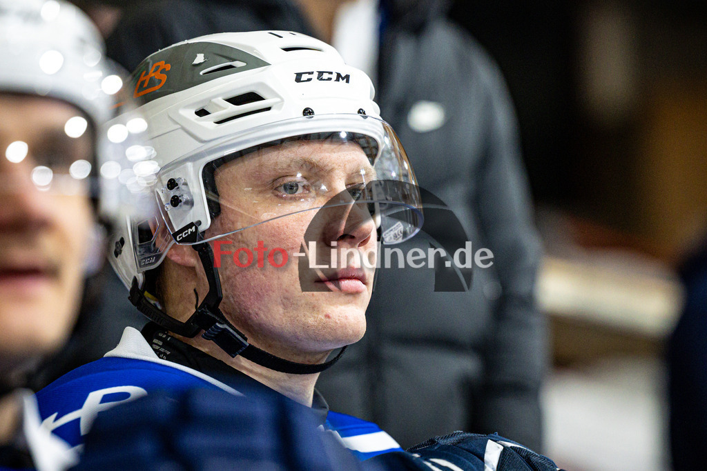 SC Forst NATURE BOYS gegen ESC Hassfurt HAWKS | Eishockey Landesliga Herren Playoffs 2024/25 - Spiel 2 von 4, SC Forst NATURE BOYS gegen ESC Hassfurt HAWKS, 20250222,Max WILLBERG (Nature Boyz 14) Portrait,2025-02-22 in Peißenberg (Eisstadion Peißenberg)Max WILLBERG (Nature Boyz 14)Copyright: WolfgangxLindner foto-lindner.de