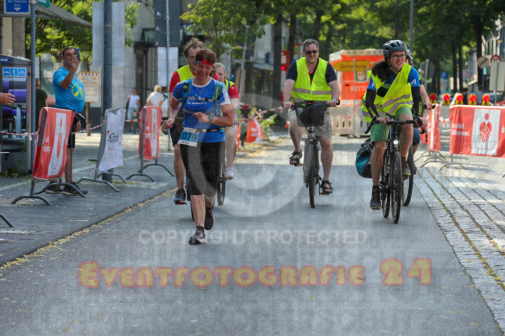220625_1754_EX1_6994 | Sportfotografie im Rhein-Sieg Kreis, Köln, Bonn, NRW, Rheinland Pfalz, Hessen, etc. Unser Tätigkeitsfeld umfasst den Laufsport vom Volkslauf über den Marathon, Duathlon, Triathon bis zum Ultralauf wie Kölnpfad Ultra oder Schindertrail.