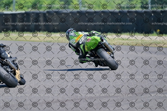 26BT01-0386 | markuskiefer.com - Realisiert mit Pictrs.com