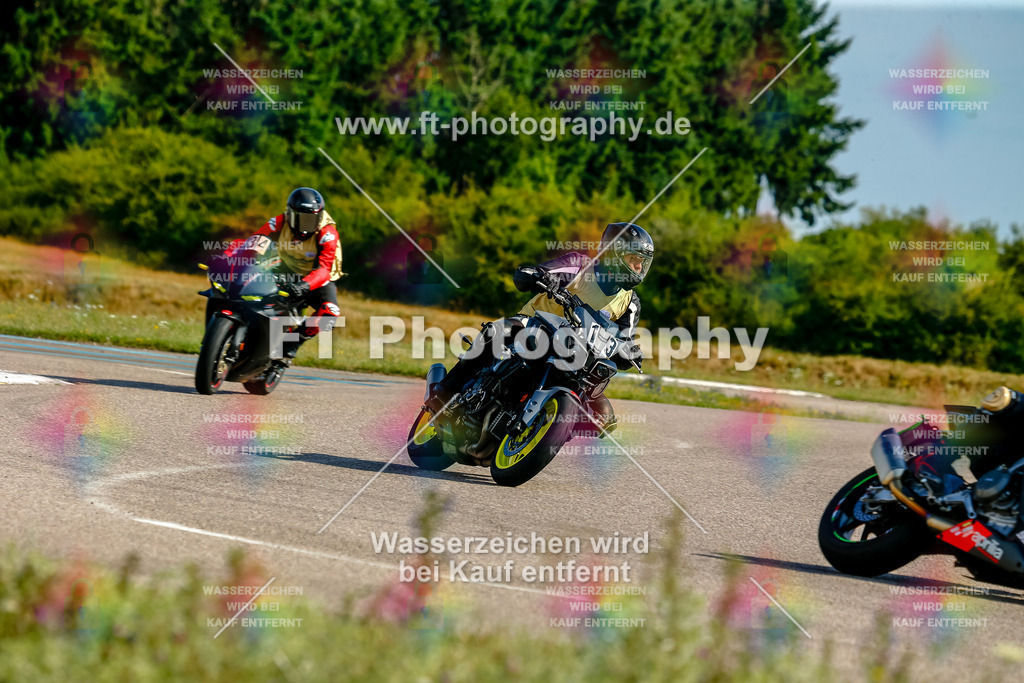 Chambley Juli-0483 | Hier findet Ihr Bilder von Touristenfahrten auf der Nürburgring Nordschleife oder von anderen Veranstaltungen die ich besucht habe. Viel Spass beim Durch Schauen 