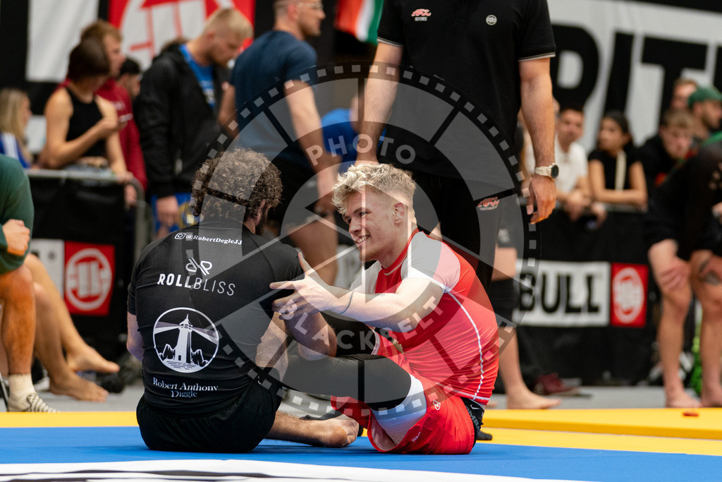 20230916PBB3938 | Fighters compete during the grappling tournement ADCC Trials (European, Middle East and African Championship) in Warsaw, Poland, on September 16, 2023.