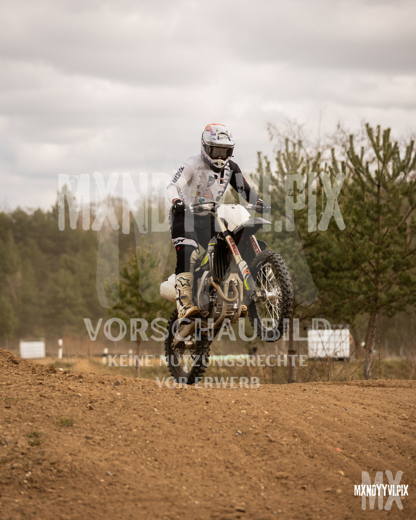 866A1670 | mxndyyvipix