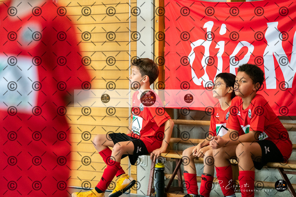 20251129_FCR-Hallenturnier-E_RAW-1_021-79 | Sport und Naturfotografie von Roberto Esposito zeigt echte Momente Bewegung und die Schönheit der Natur. Ausdrucksstarke Bilder schaffen Emotionen.