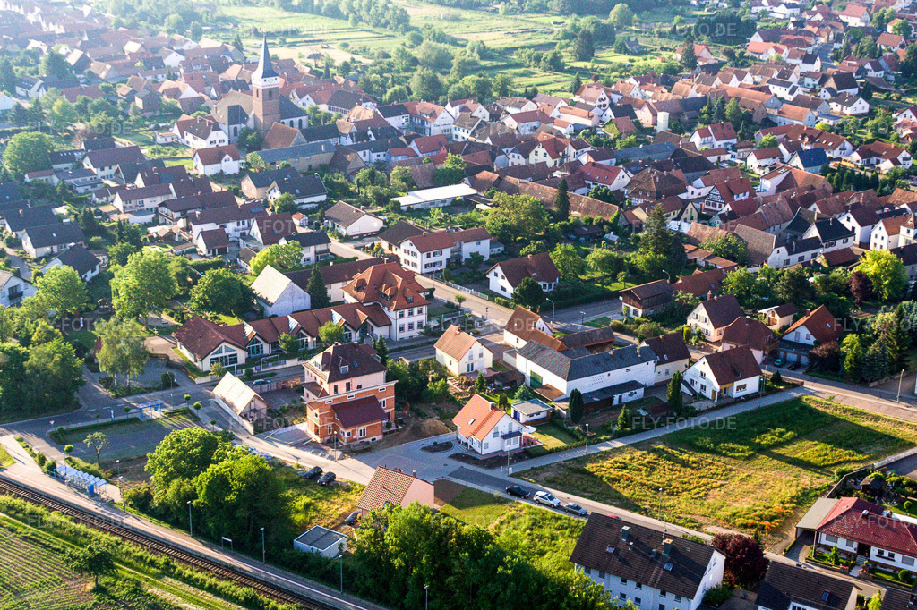 Luftbild: Schaidt, Zentrum von Nordwesten im Ortsteil Schaidt in Wörth im Bundesland Rheinland-Pfalz in Deutschland. Foto: IMG_2715.jpg vom 11.06.2006 durch Werner Riehm/FLY-FOTO.de