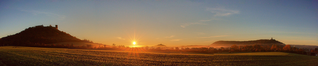 Sonnenaufgang bei den Drei Gleichen | Fotos als Raumschmuck - Realisiert mit Pictrs.com