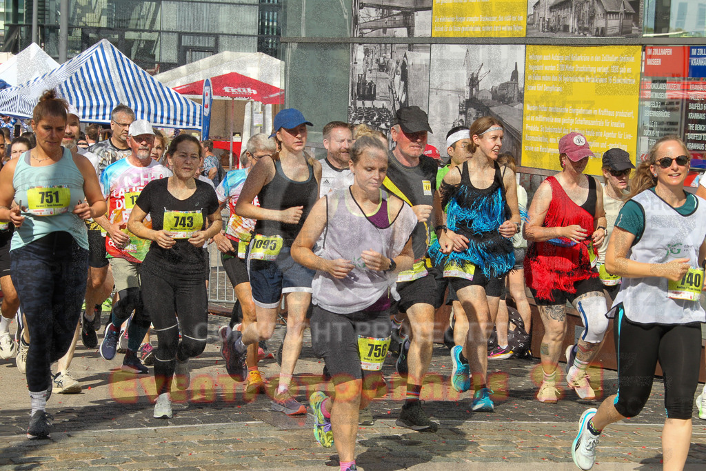 250920_1430_EV4_7028 | Sportfotografie im Rhein-Sieg Kreis, Köln, Bonn, NRW, Rheinland Pfalz, Hessen, etc. Unser Tätigkeitsfeld umfasst den Laufsport vom Volkslauf über den Marathon, Duathlon, Triathon bis zum Ultralauf wie Kölnpfad Ultra oder Schindertrail.